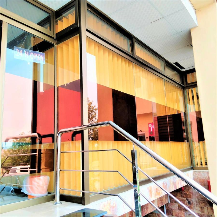 Hotel Vista Inn Dha Rawalpindi Exterior photo