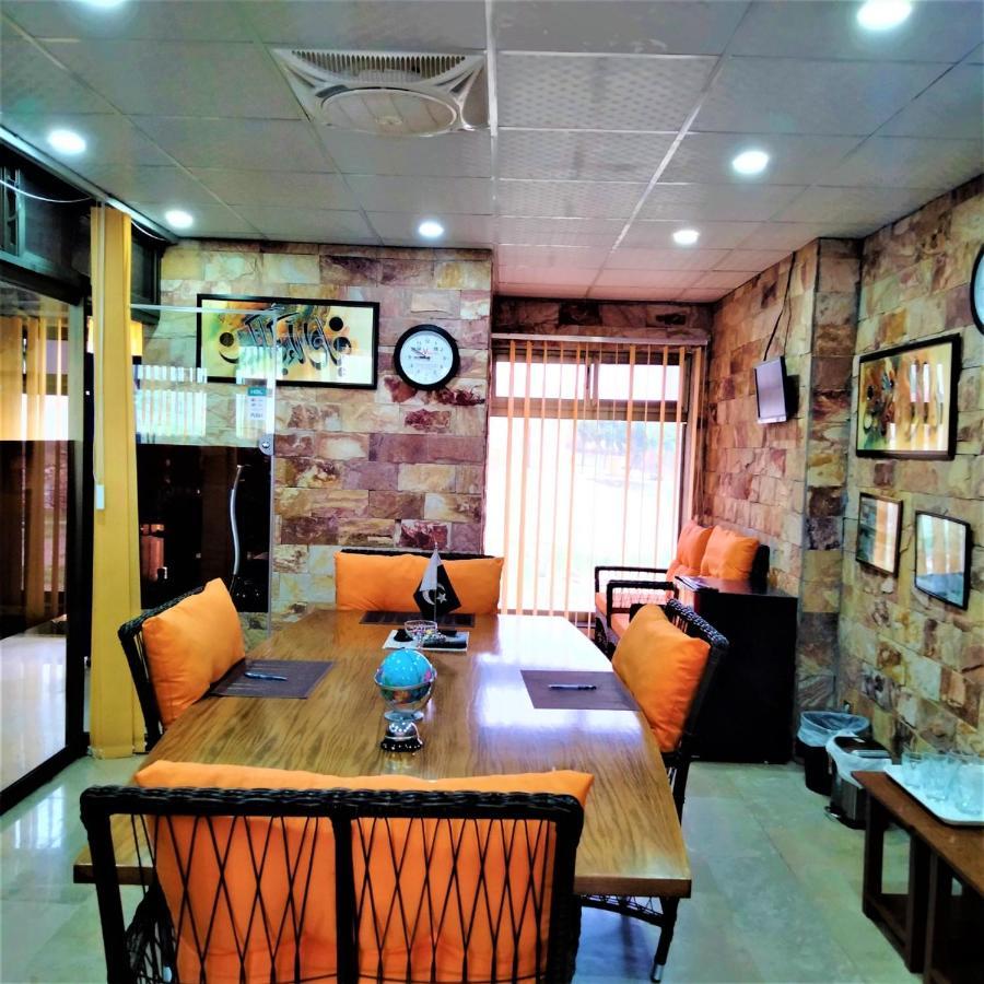 Hotel Vista Inn Dha Rawalpindi Exterior photo