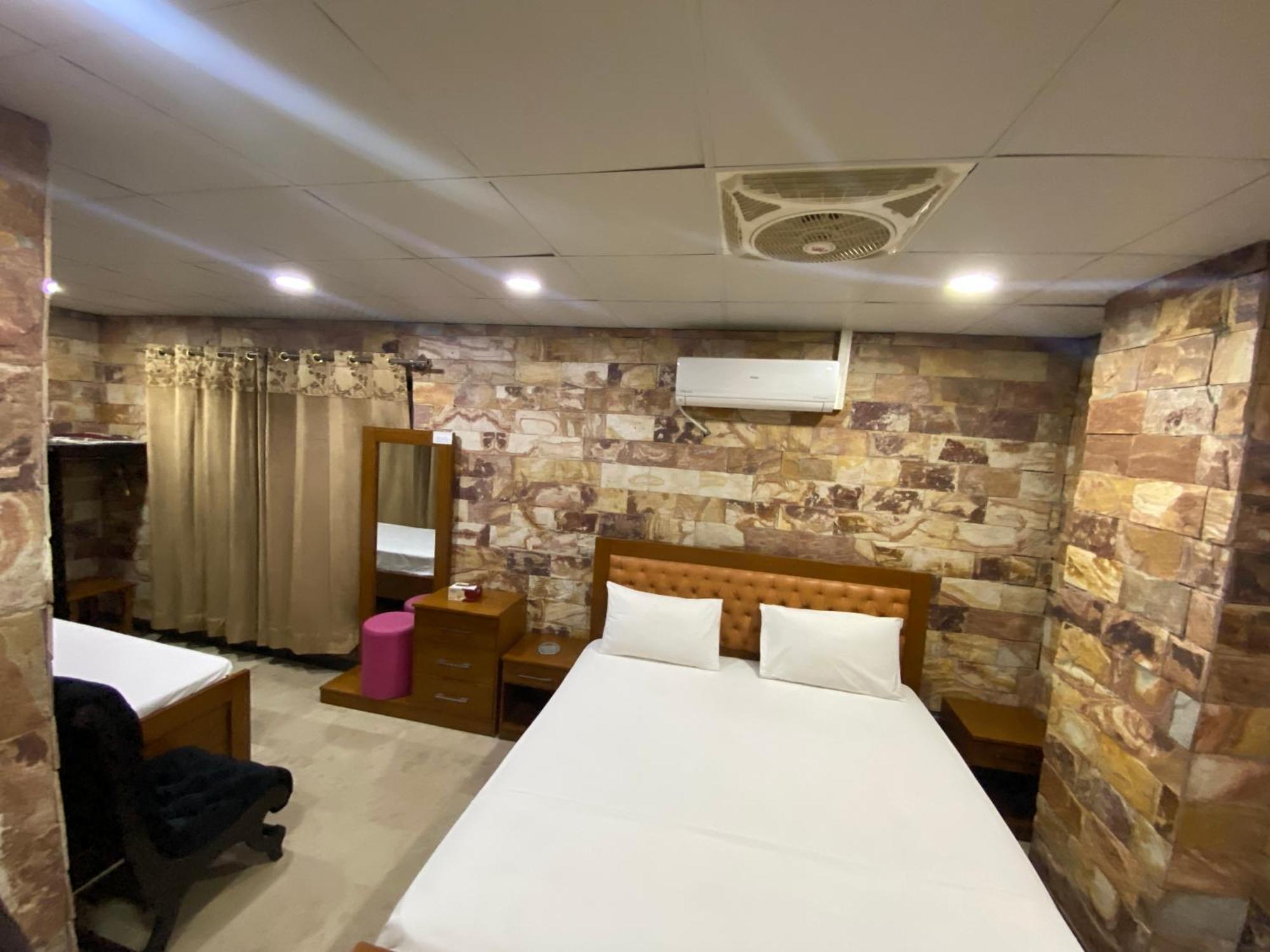Hotel Vista Inn Dha Rawalpindi Exterior photo