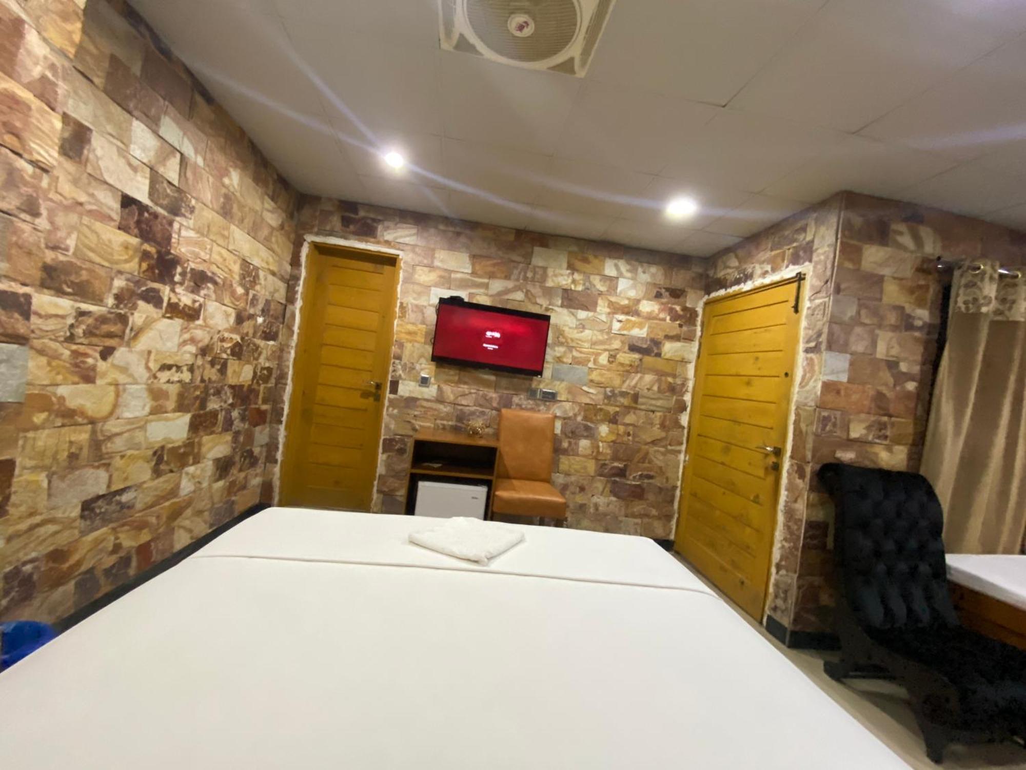 Hotel Vista Inn Dha Rawalpindi Exterior photo